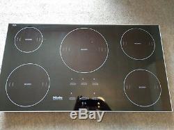 Miele KM5773 Ceramic Induction hob, Excellent, refurbished by Miele. 90cm 5 hob